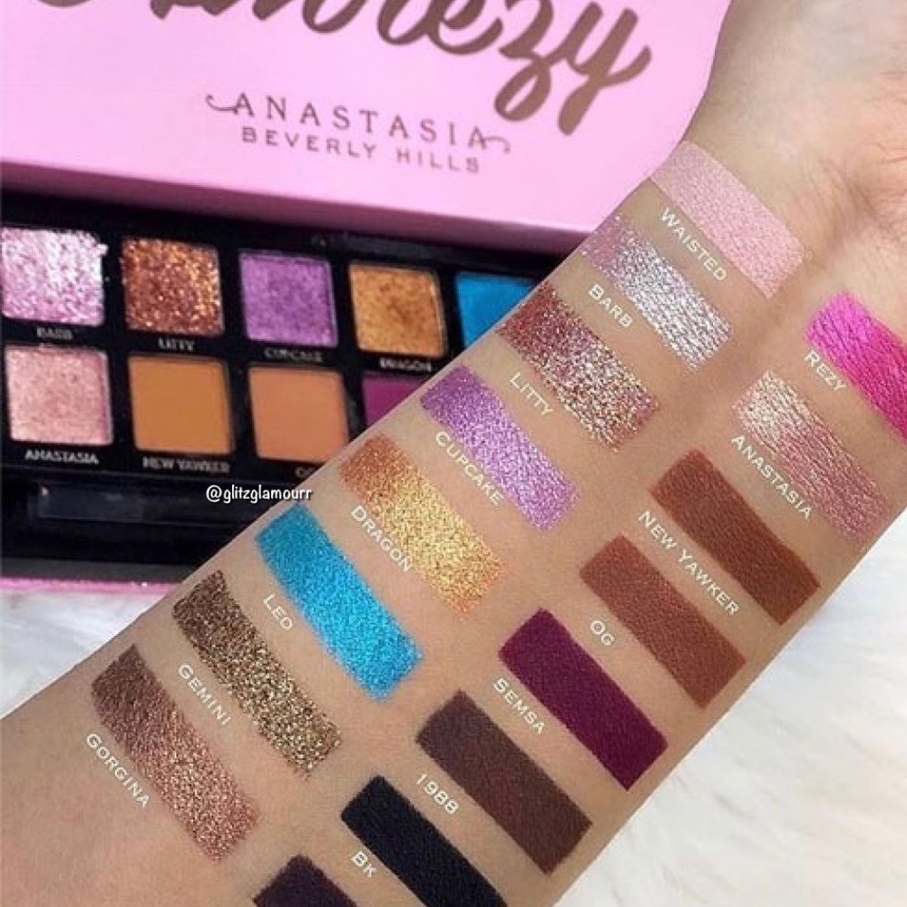 💖Amrezy x Anastasia Beverly Hills PR Package💖 - Picture 2 of 5